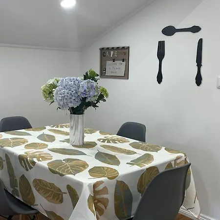 Casa Dos 4 Platanos Apartment *