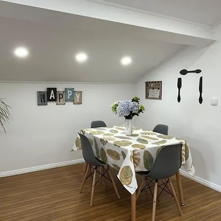 Casa Dos 4 Platanos Apartment *